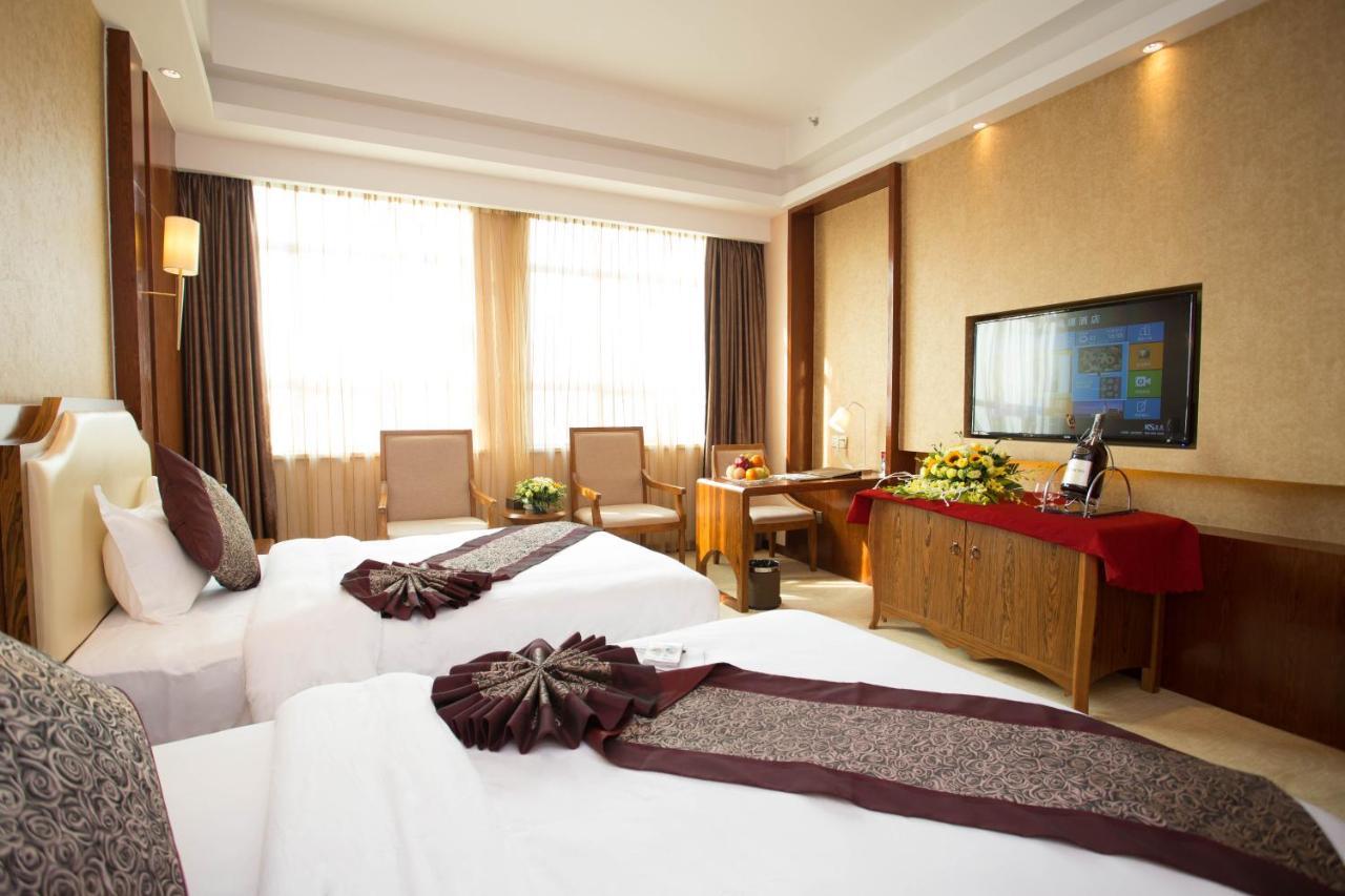 Hong Van Grand Hotel Mong Cai ภายนอก รูปภาพ